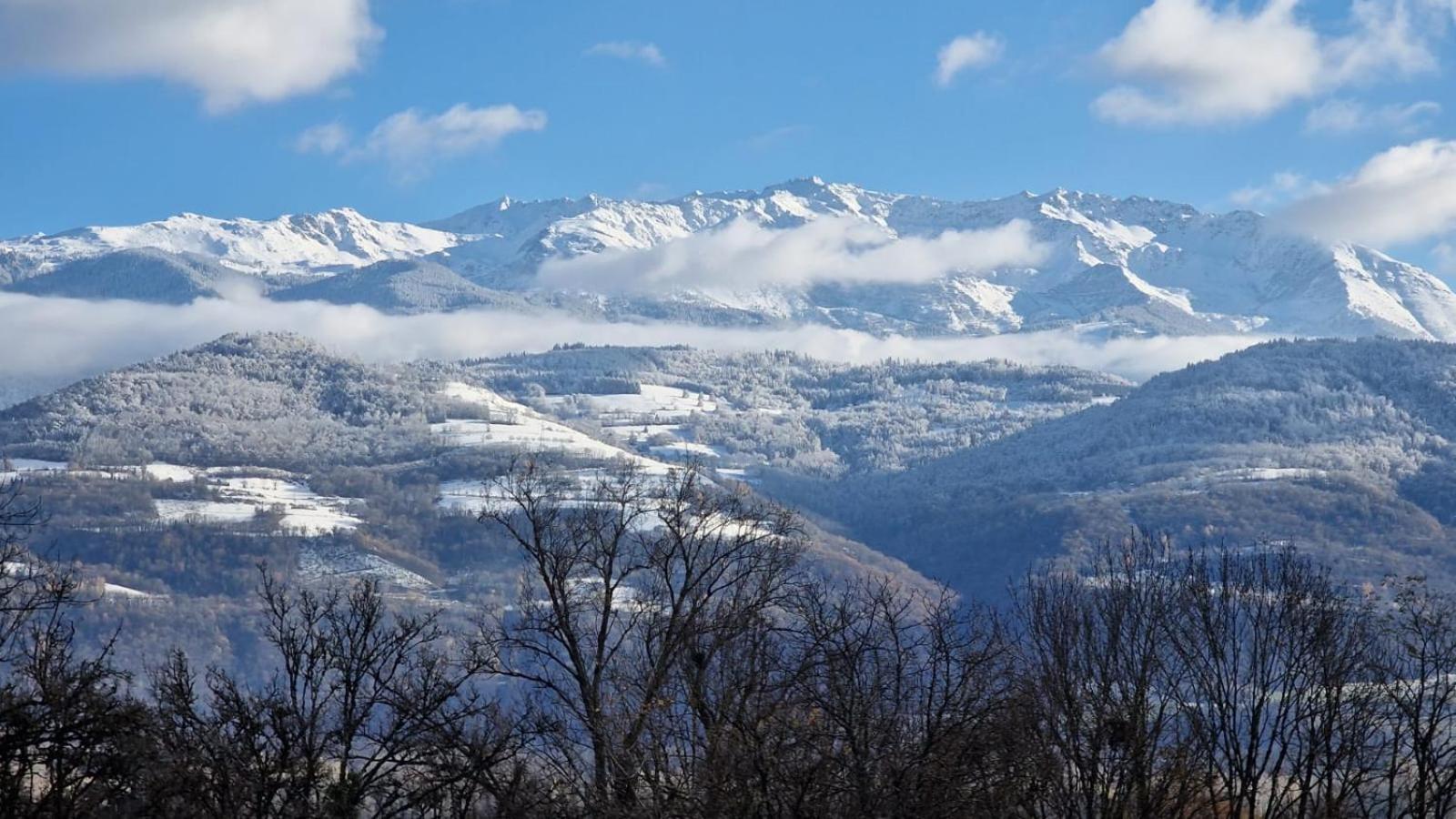 Homestay Chateau Monts Blancs Lumbin